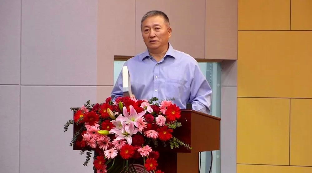 【資訊動(dòng)態(tài)】“2025北京市中小學(xué)加快推進(jìn)教育數(shù)字化和人工智能教育的路徑與策略”校長(zhǎng)論壇在京舉行